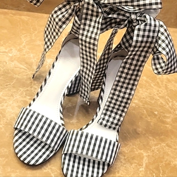 Guess Black/White Gingham Patterned ankle-wrap block-heeled open-toe shoes,  8M - Picture 4 of 16